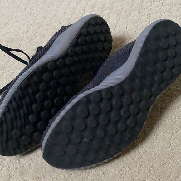 Women’s Adidas ALPHABOUNCE sneaker - Picture 7 of 7
